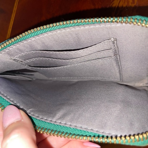 Fossil wristlet wallet green leather pink tassel - Picture 3 of 4